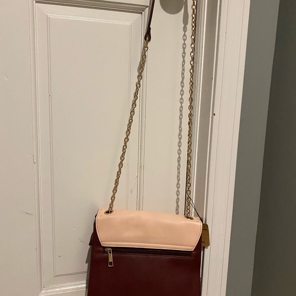 Crossbody handbag